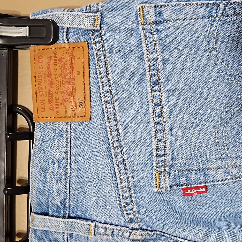 Levi's Jeans - Picture 9 of 12